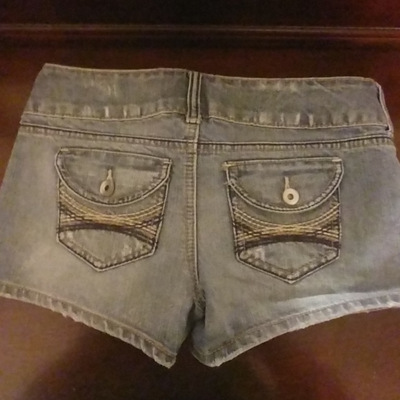 Jean shorts - Picture 2 of 3